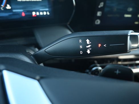 Used 2026 Chevrolet Equinox LT image 22