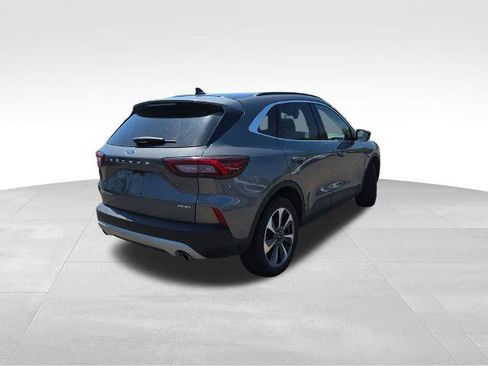 Certified 2023 Ford Escape Platinum w/ Premium Technology Package AWD/4WD image 9