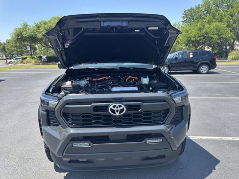 New 2025 Toyota Tacoma TRD Off-Road w/ TRD Off Road Premium Package AWD/4WD image 38