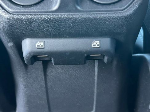 Used 2019 Jeep Wrangler Unlimited Sport S image 71