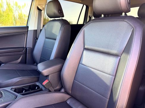 Used 2020 Volkswagen Tiguan SE image 13