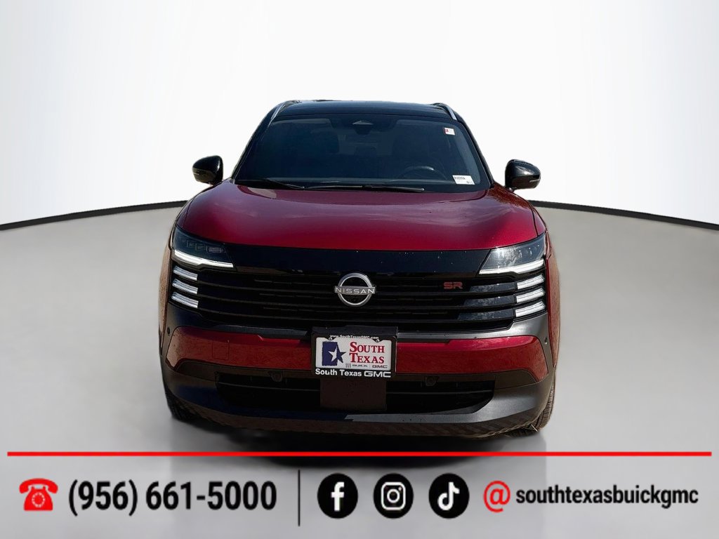 Used 2025 Nissan Kicks SR FWD image 2