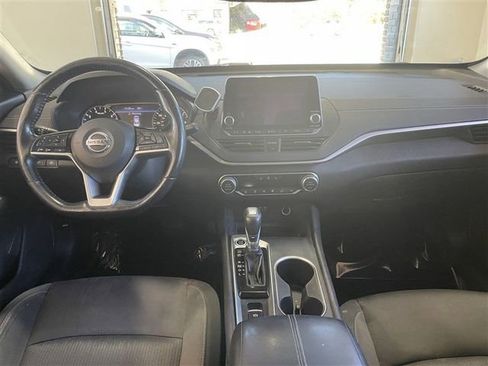 Used 2019 Nissan Altima 2.5 SV image 16