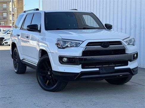 Used 2020 Toyota 4Runner Limited image 2