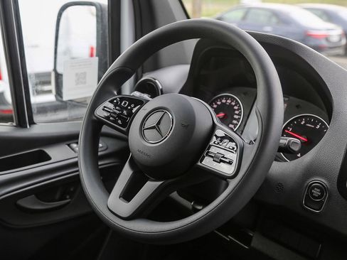 New 2024 Mercedes-Benz Sprinter 144 Cargo image 12