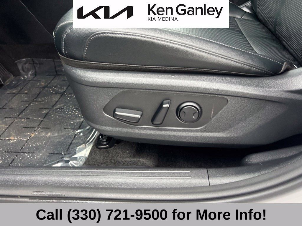 Certified 2026 Kia Sportage EX FWD image 26