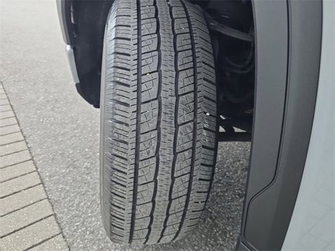 Used 2024 GMC Sierra 1500 Elevation image 31