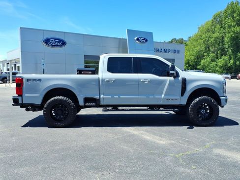 Used 2025 Ford F350 Lariat w/ Lariat Ultimate Package AWD/4WD image 27