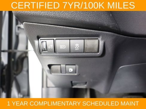 Used 2025 Toyota Corolla Cross AWD Hybrid image 19