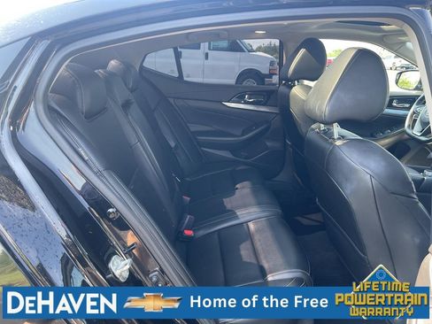 Used 2023 Nissan Maxima SL FWD image 27