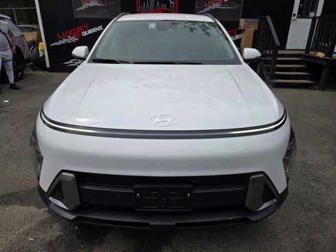 Used 2025 Hyundai Kona SEL AWD/4WD image 2