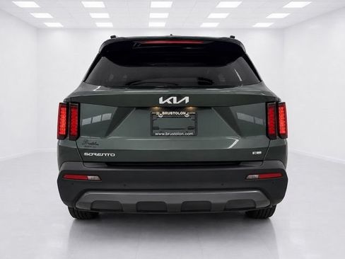 Used 2023 Kia Sorento S w/ Panoramic Sunroof Package AWD/4WD image 11
