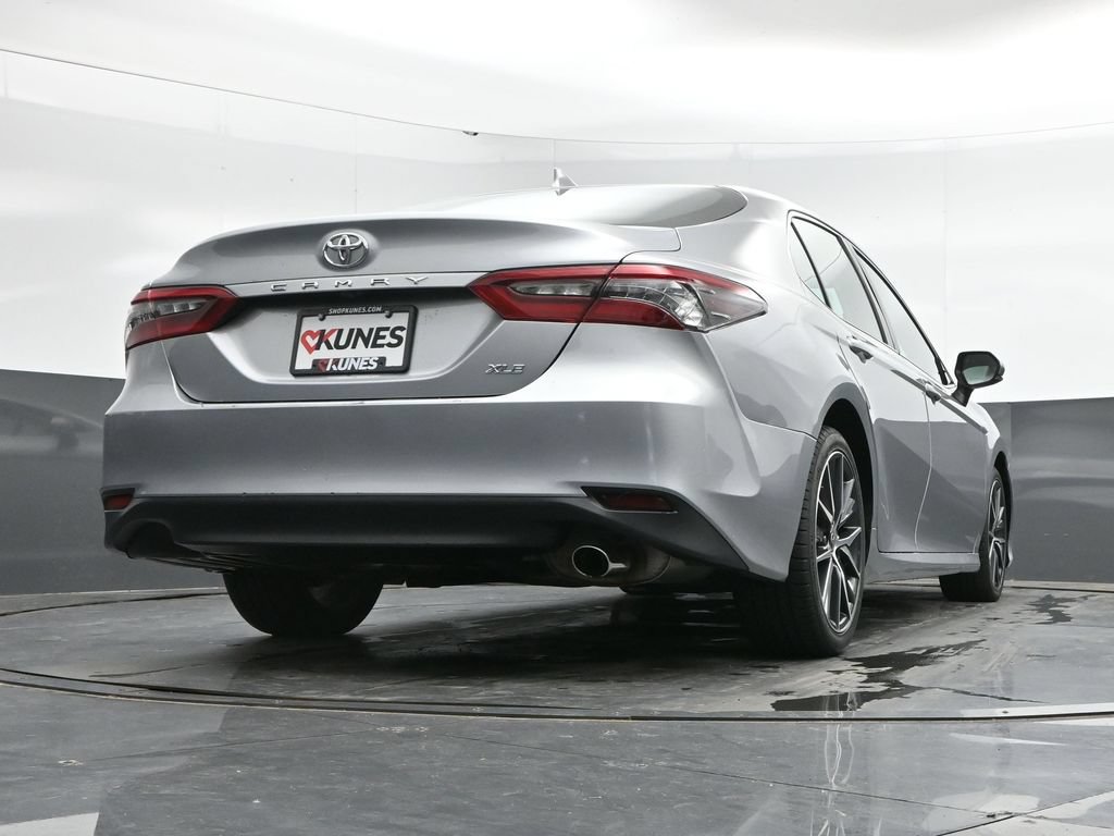 Used 2021 Toyota Camry XLE FWD image 38