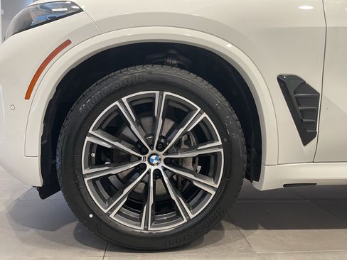 Certified 2024 BMW X5 xDrive40i w/ M Sport Package AWD/4WD image 7