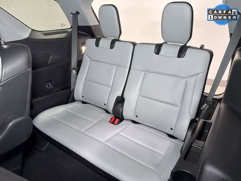 Used 2021 Ford Explorer XLT w/ Equipment Group 202A image 27