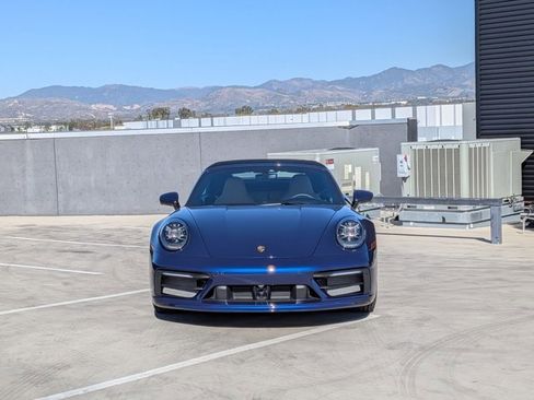 Used 2024 Porsche 911 Carrera 4S image 8