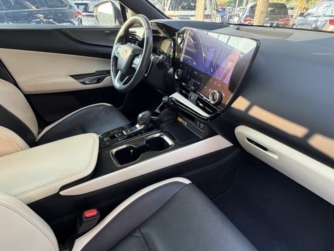 Used 2024 Lexus NX 350h AWD w/ Vision Package image 44