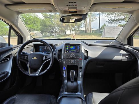 Used 2011 Chevrolet Volt Premium w/ Premium Trim Package FWD image 32