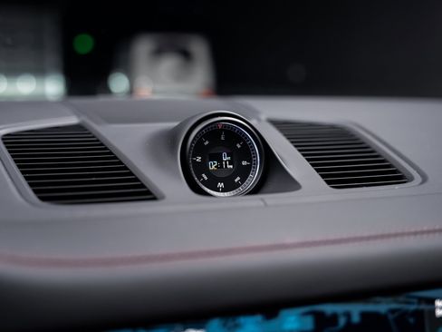 Used 2023 Porsche Cayenne Turbo image 48