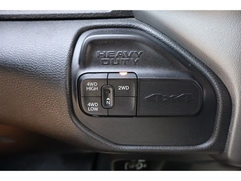 Used 2019 RAM 2500 Big Horn AWD/4WD image 32