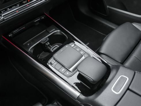 Used 2021 Mercedes-Benz GLA 250 4MATIC image 23