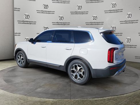 Used 2022 Kia Telluride EX w/ Towing Package image 3