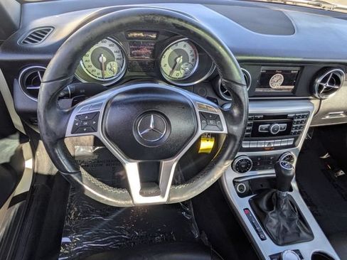 Used 2014 Mercedes-Benz SLK 250 image 14