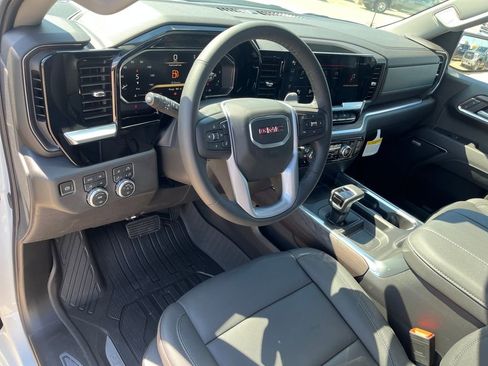 New 2026 GMC Sierra 1500 SLT image 14