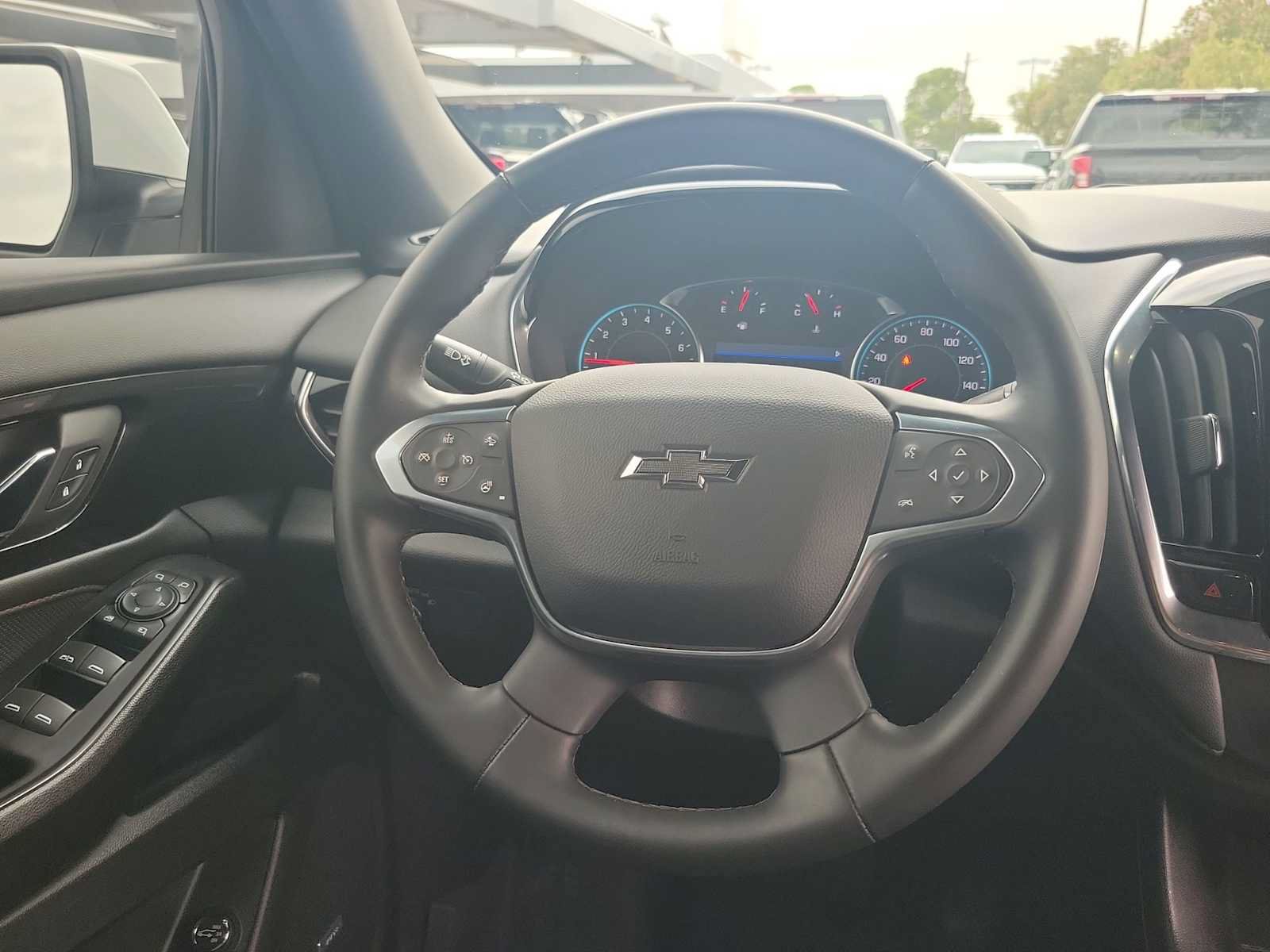 Used 2023 Chevrolet Traverse RS FWD image 19