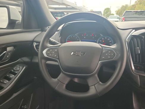 Used 2023 Chevrolet Traverse RS FWD image 19