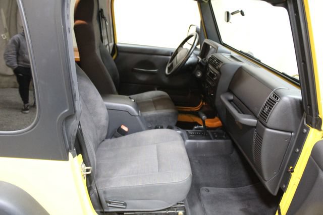 Used 2004 Jeep Wrangler X w/ Wheel Plus Group AWD/4WD image 17