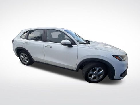 Used 2023 Honda HR-V LX image 9