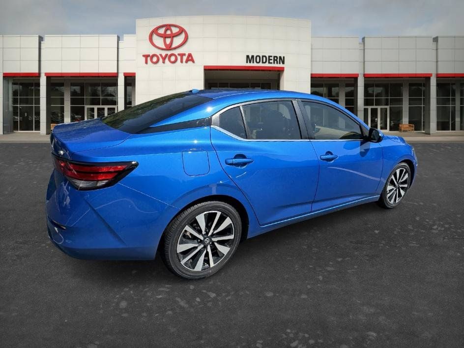 Used 2022 Nissan Sentra SV w/ SV Premium Package FWD image 16