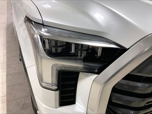 Used 2024 Toyota Tundra Limited image 31