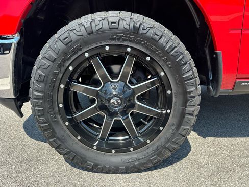 Used 2016 RAM 1500 Classic SLT AWD/4WD image 14