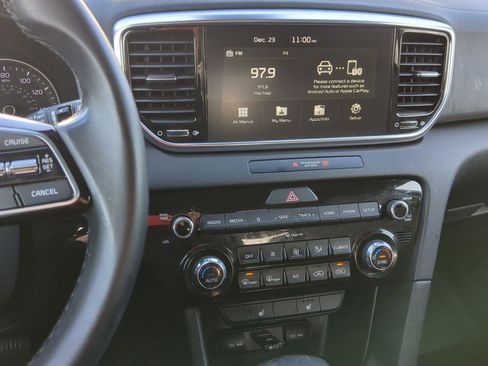 Used 2022 Kia Sportage EX image 30