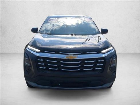 Used 2025 Chevrolet Equinox LT FWD image 2