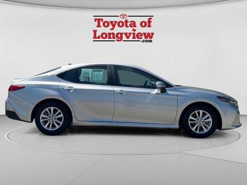 Used 2025 Toyota Camry LE FWD image 6