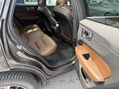 Used 2022 Volvo XC60 B6 Inscription w/ Advanced Package AWD/4WD image 7