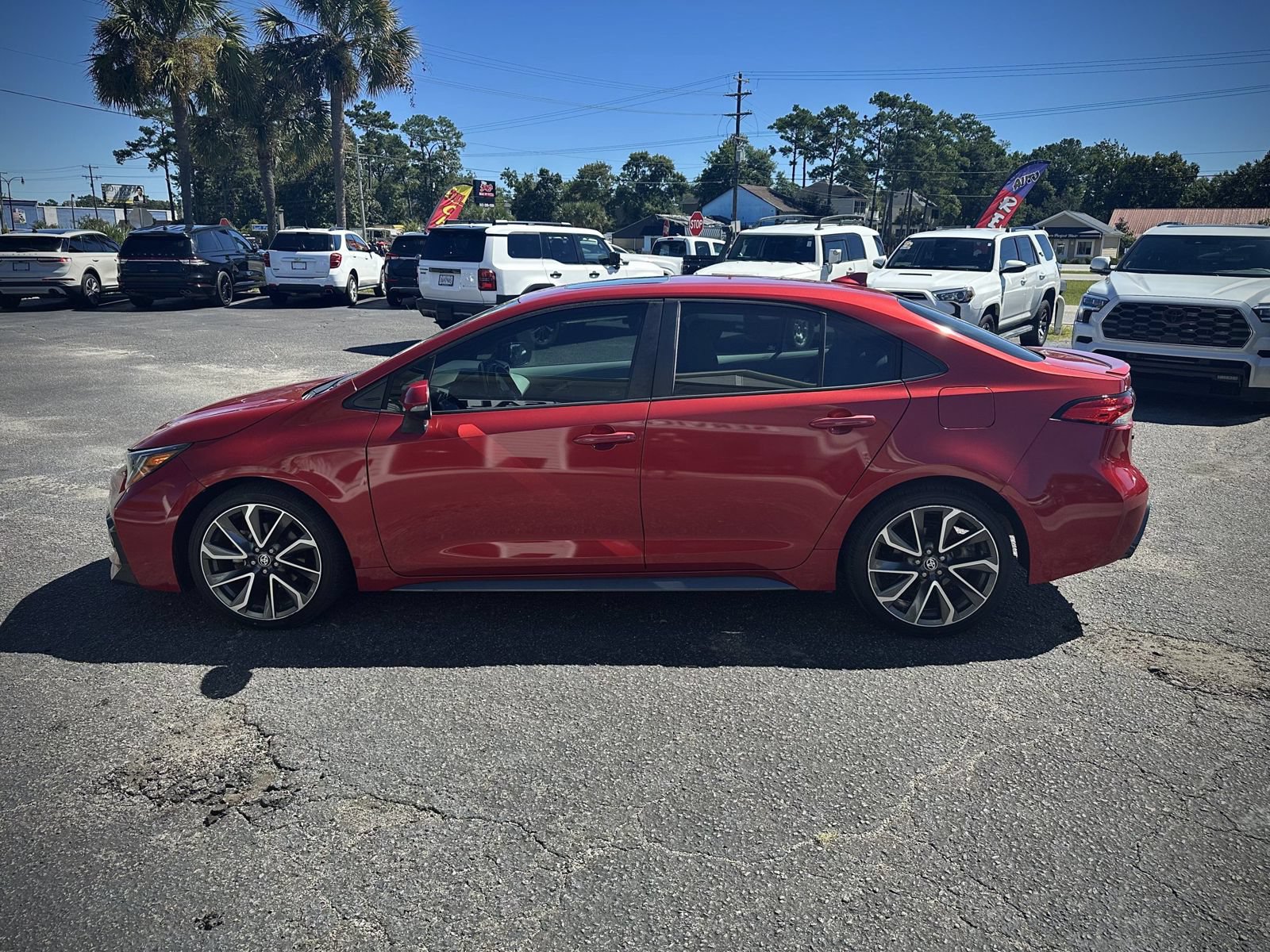 Used 2021 Toyota Corolla SE FWD image 3