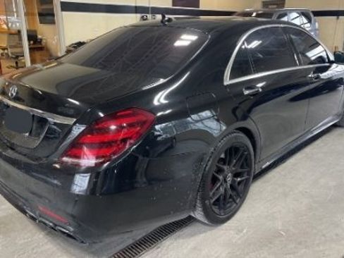 Certified 2018 Mercedes-Benz S 63 AMG S 4MATIC Sedan image 2