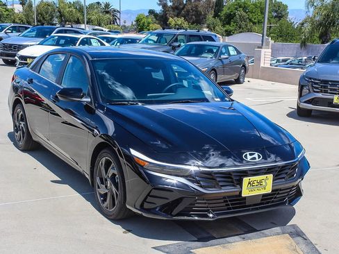 New 2026 Hyundai Elantra N Line FWD image 3