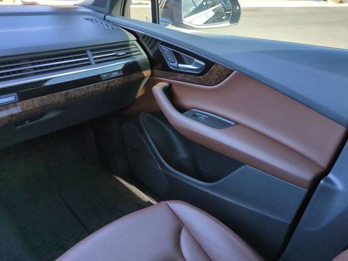 Used 2019 Audi Q7 3.0T Prestige w/ Prestige Package image 16