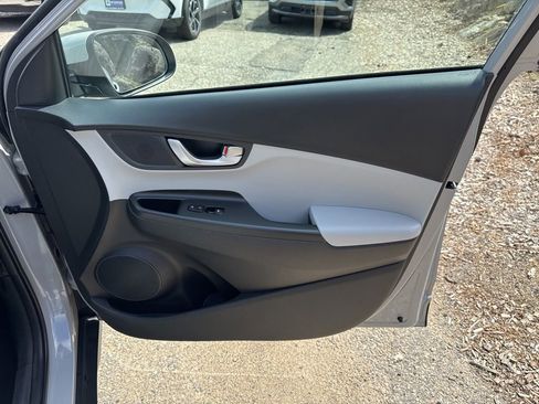 Certified 2023 Hyundai Kona SEL w/ Convenience Package image 17