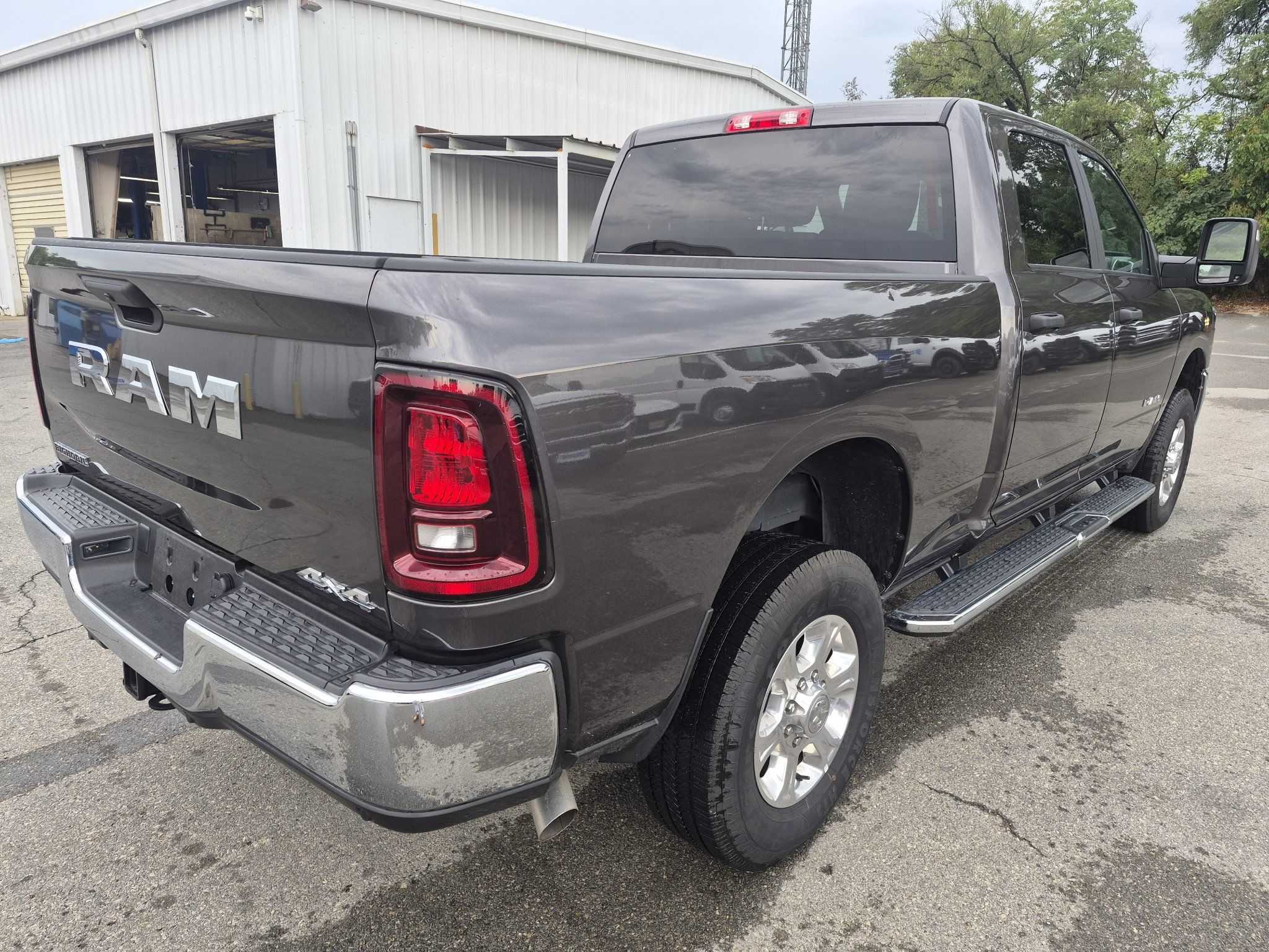 Used 2026 RAM 2500 Big Horn AWD/4WD image 3