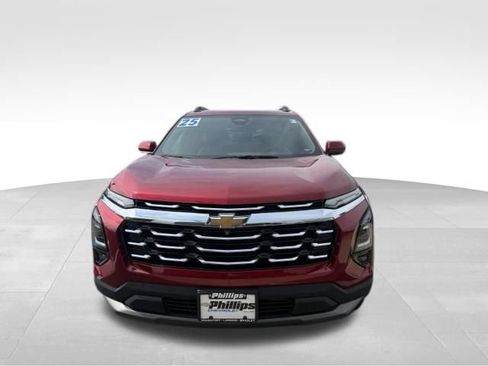 Used 2025 Chevrolet Equinox LT w/ Convenience Package II FWD image 2