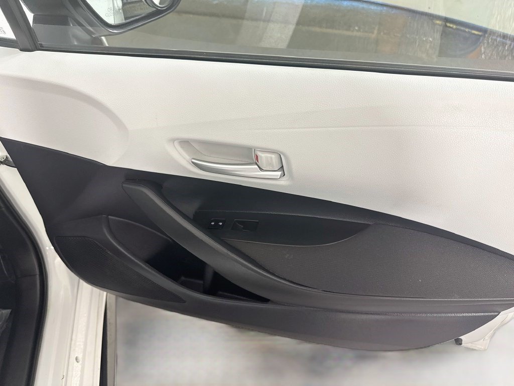 Used 2026 Toyota Corolla SE FWD image 30