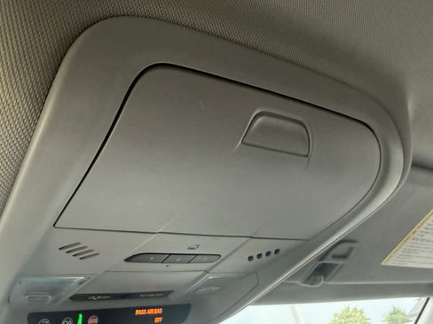 Used 2019 Chevrolet Equinox Premier FWD image 41