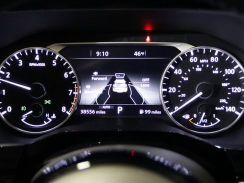 Used 2022 Nissan Pathfinder Platinum w/ Cargo Package image 41