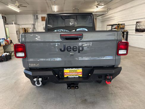 Used 2022 Jeep Gladiator Sport AWD/4WD image 3